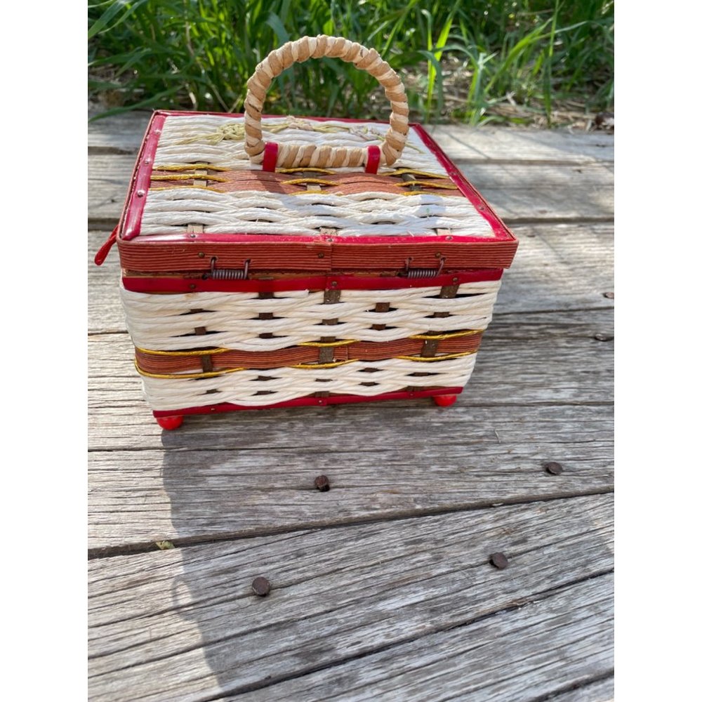 Vintage raffia straw Small Sewing Box Retro Red - Picture 15 of 15